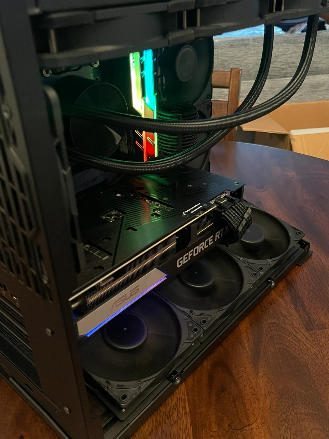 RTX PREMIUM GAMING PC - photo 3