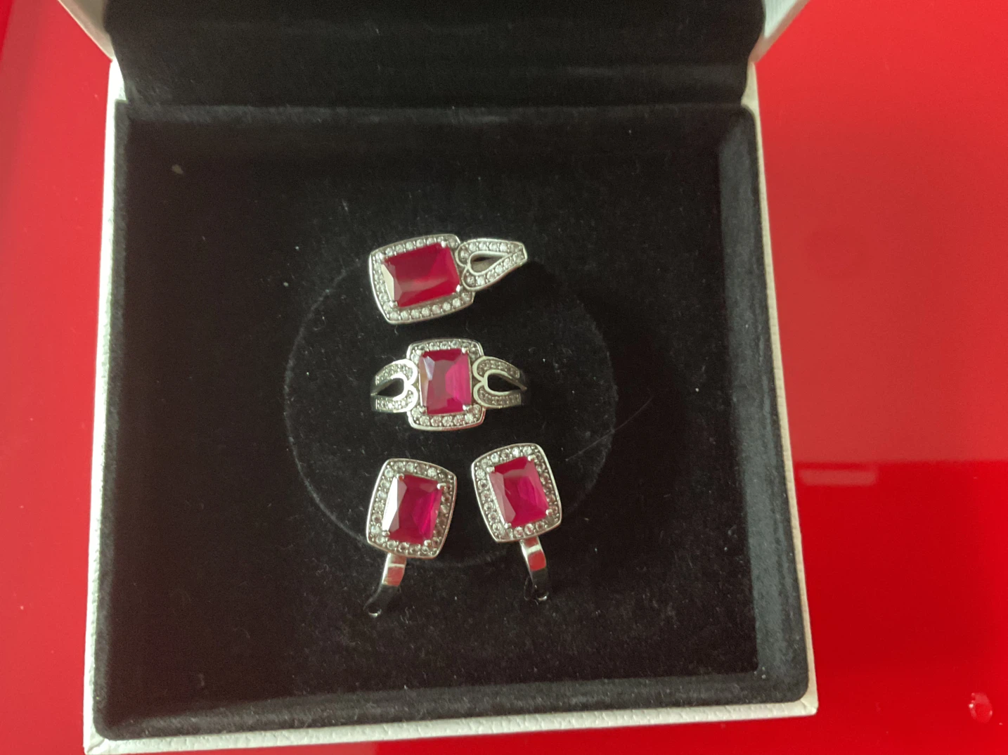 Red Stone Jewellery Set