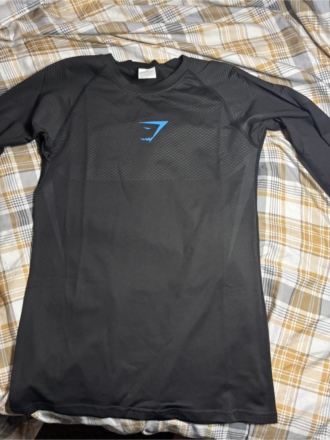 Gymshark Onyx 5.0 Seamless Long Sleeve Shirt (Small, Black/Blue) - photo 3