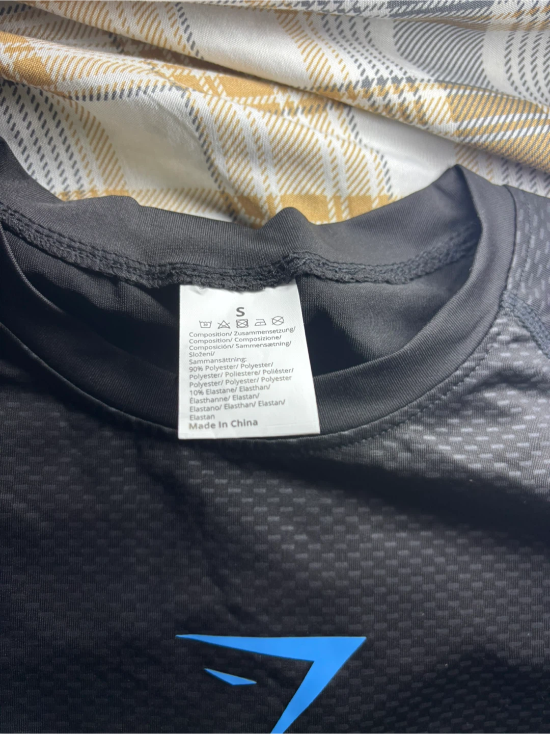 Gymshark Onyx 5.0 Seamless Long Sleeve Shirt (Small, Black/Blue) - photo 4