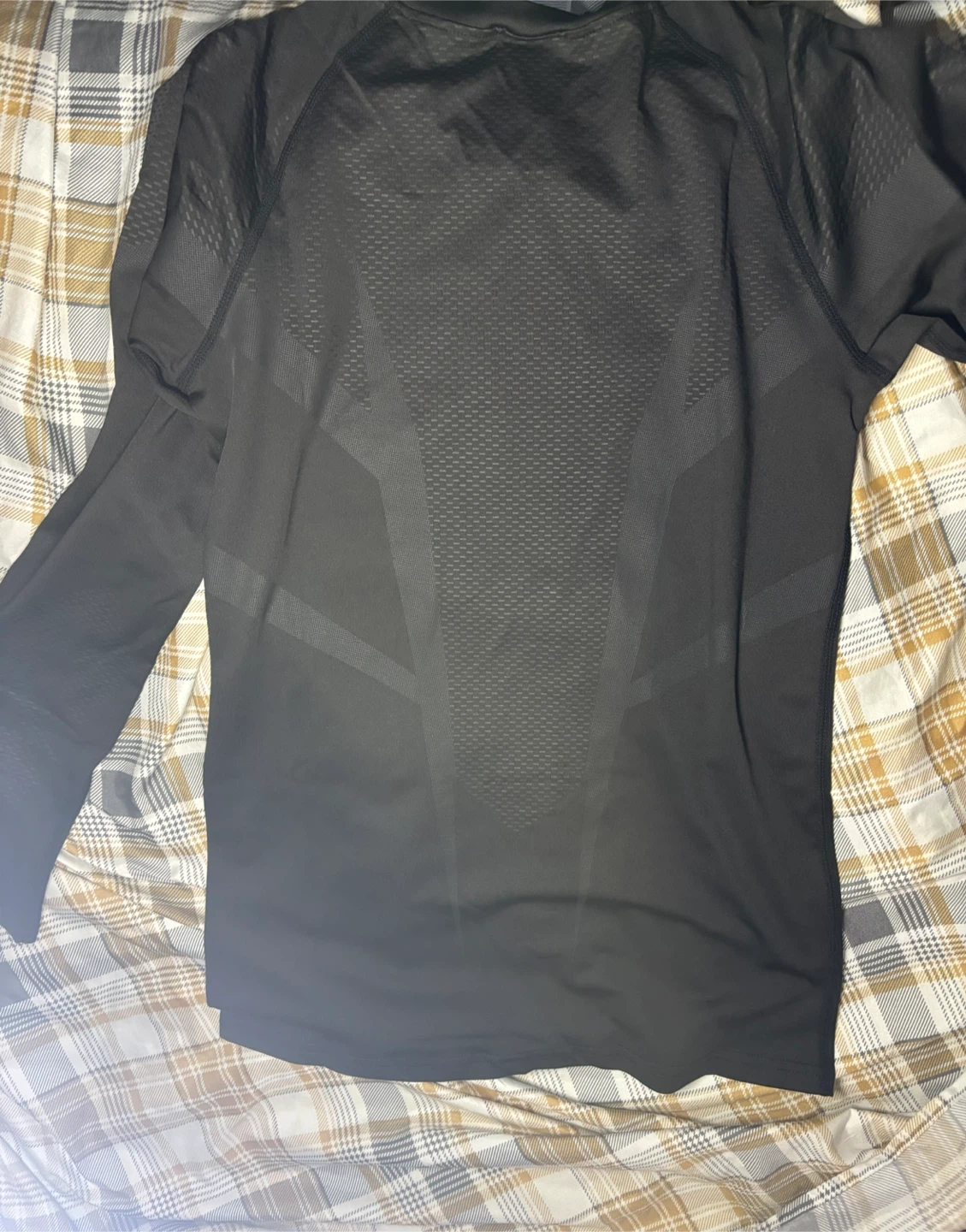 Gymshark Onyx 5.0 Seamless Long Sleeve Shirt (Small, Black/Blue) - photo 5