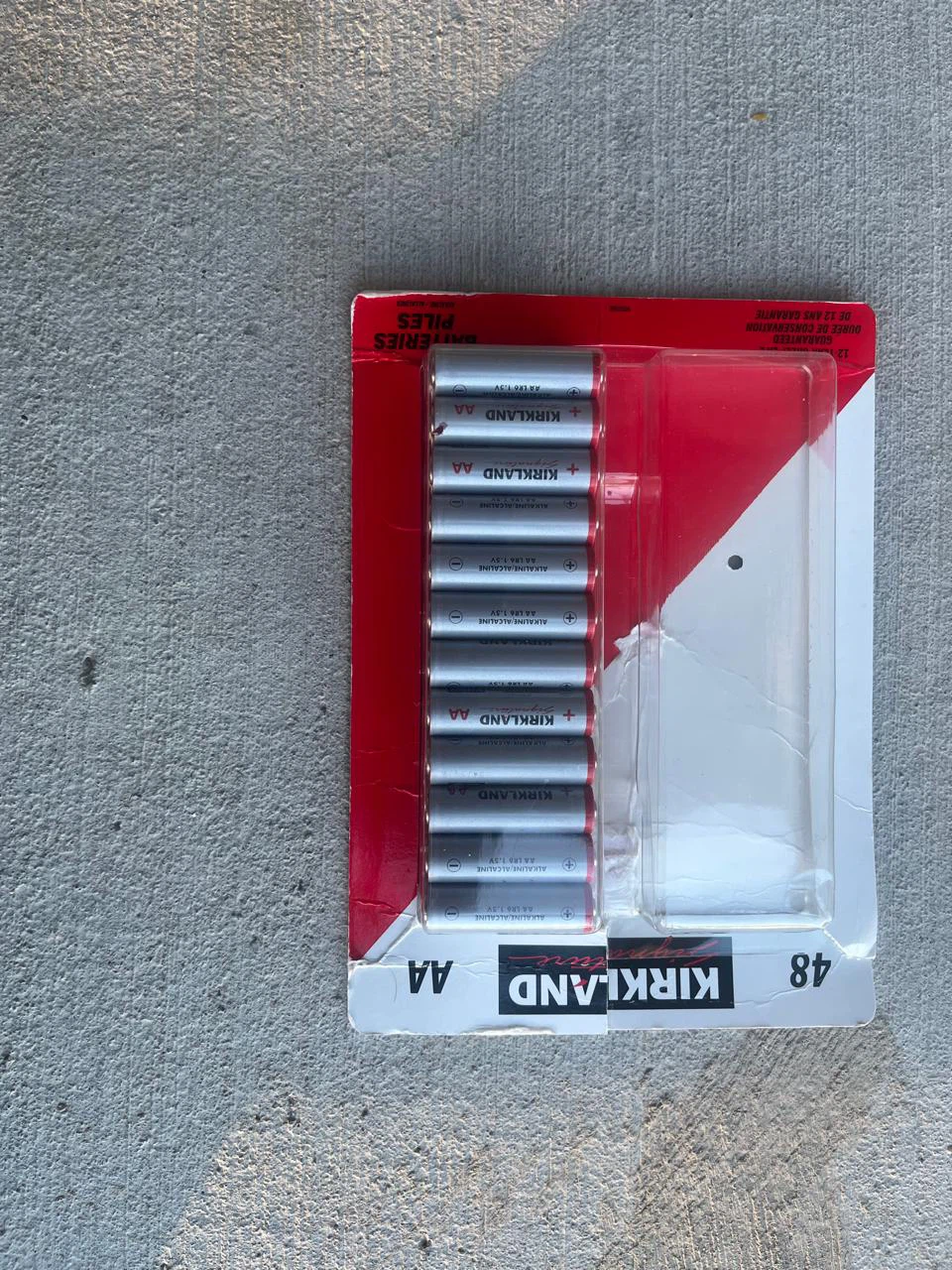 Kirkland Signature AA Alkaline Batteries - photo 2