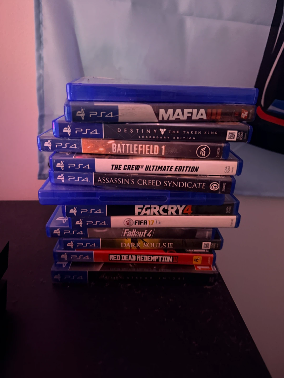 PlayStation 4 Console with 2 controllers and 13 games - photo 2