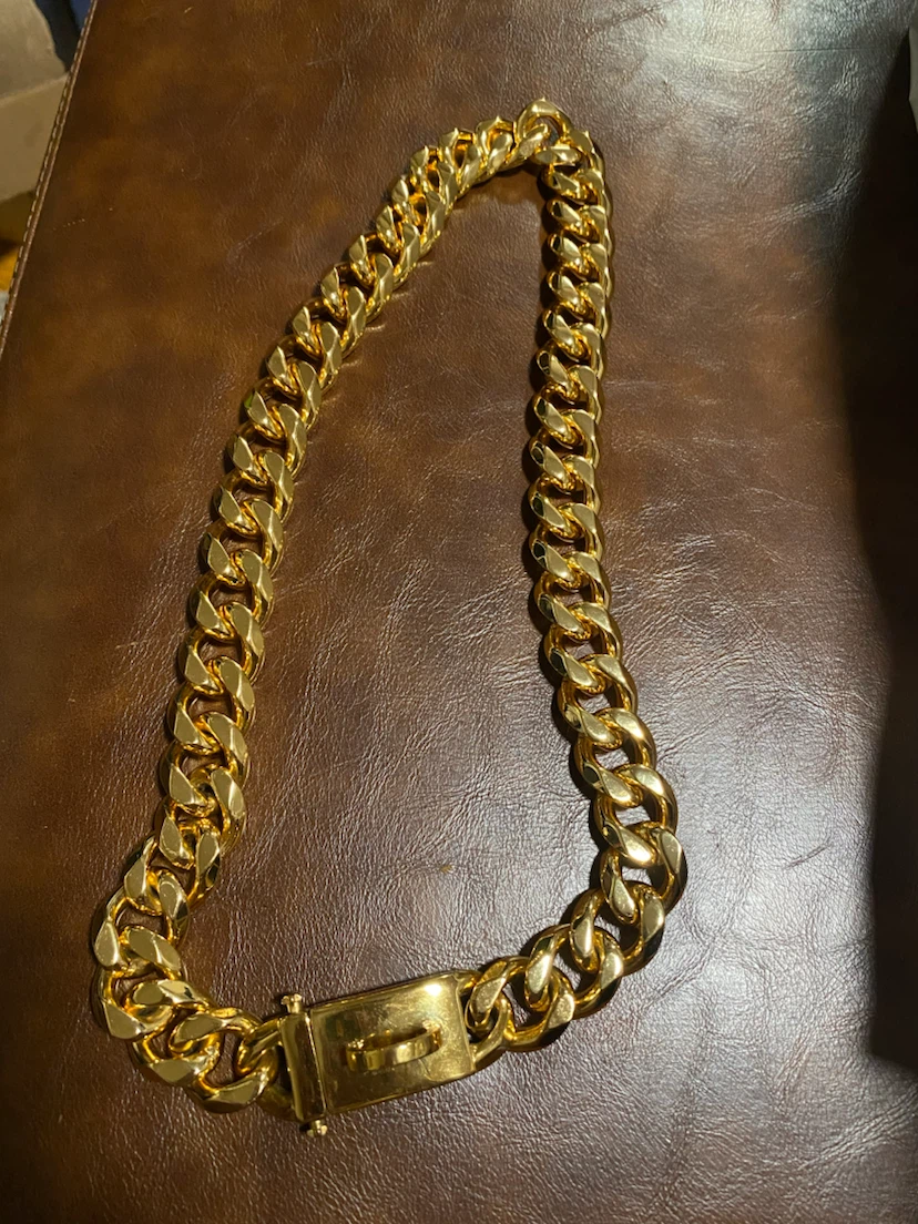 Gold-tone chunky chain collar