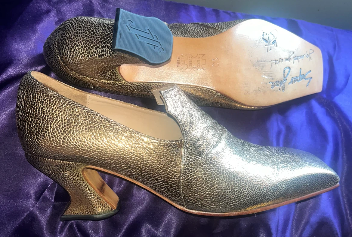 John Fluevog superfine cardinal shoes gold - photo 2
