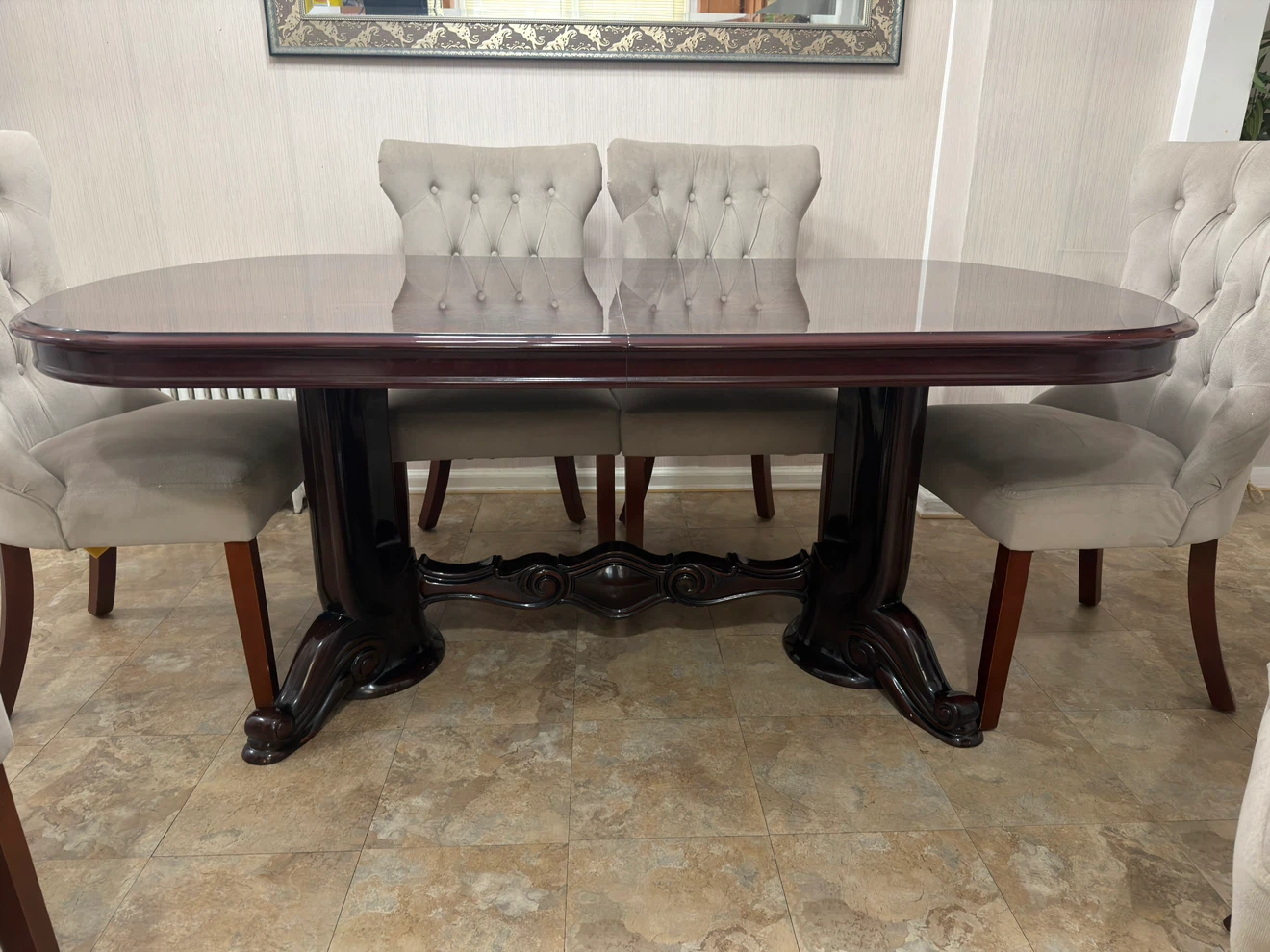 Dining Table with 6 Tufted Chairs - photo 3
