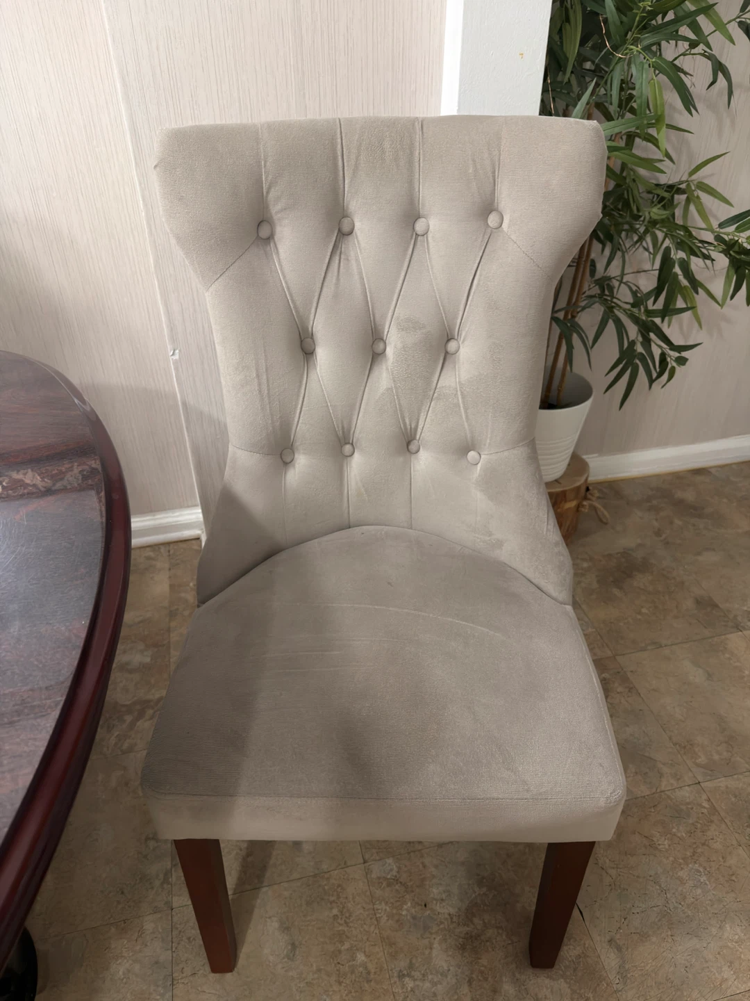 Dining Table with 6 Tufted Chairs - photo 4