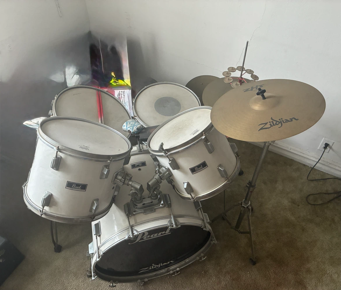 Pearl Drum Set with Zildjian Cymbals