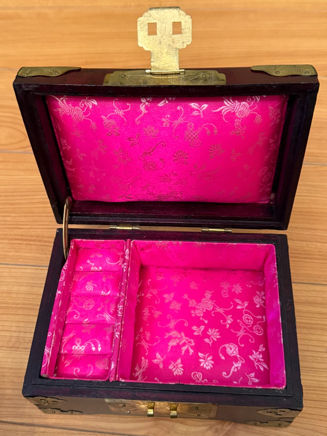 Vintage Wooden Jewellery Box with Brass Accents - photo 2