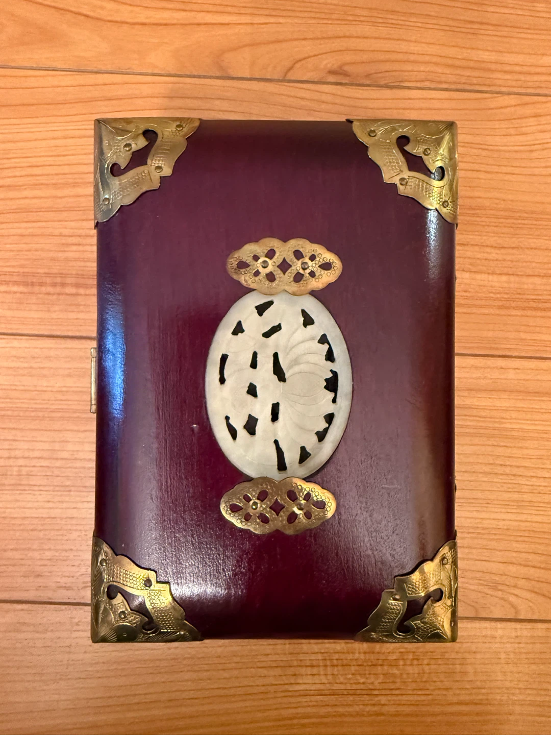 Vintage Wooden Jewellery Box with Brass Accents - photo 4