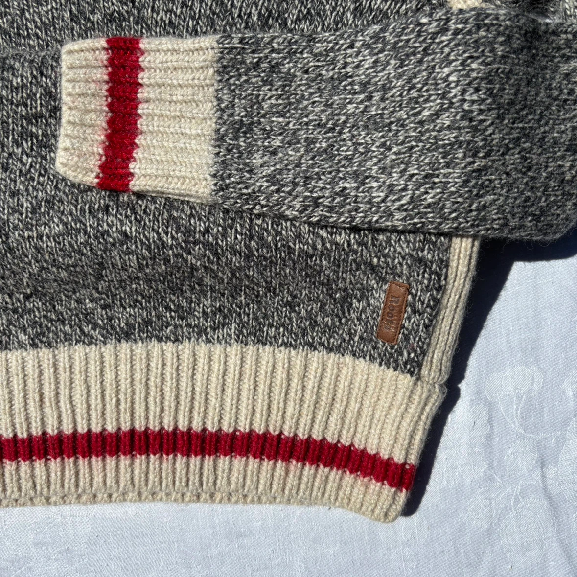 Roots grey marled V-Neck Knit Sweater - Size XS - photo 2
