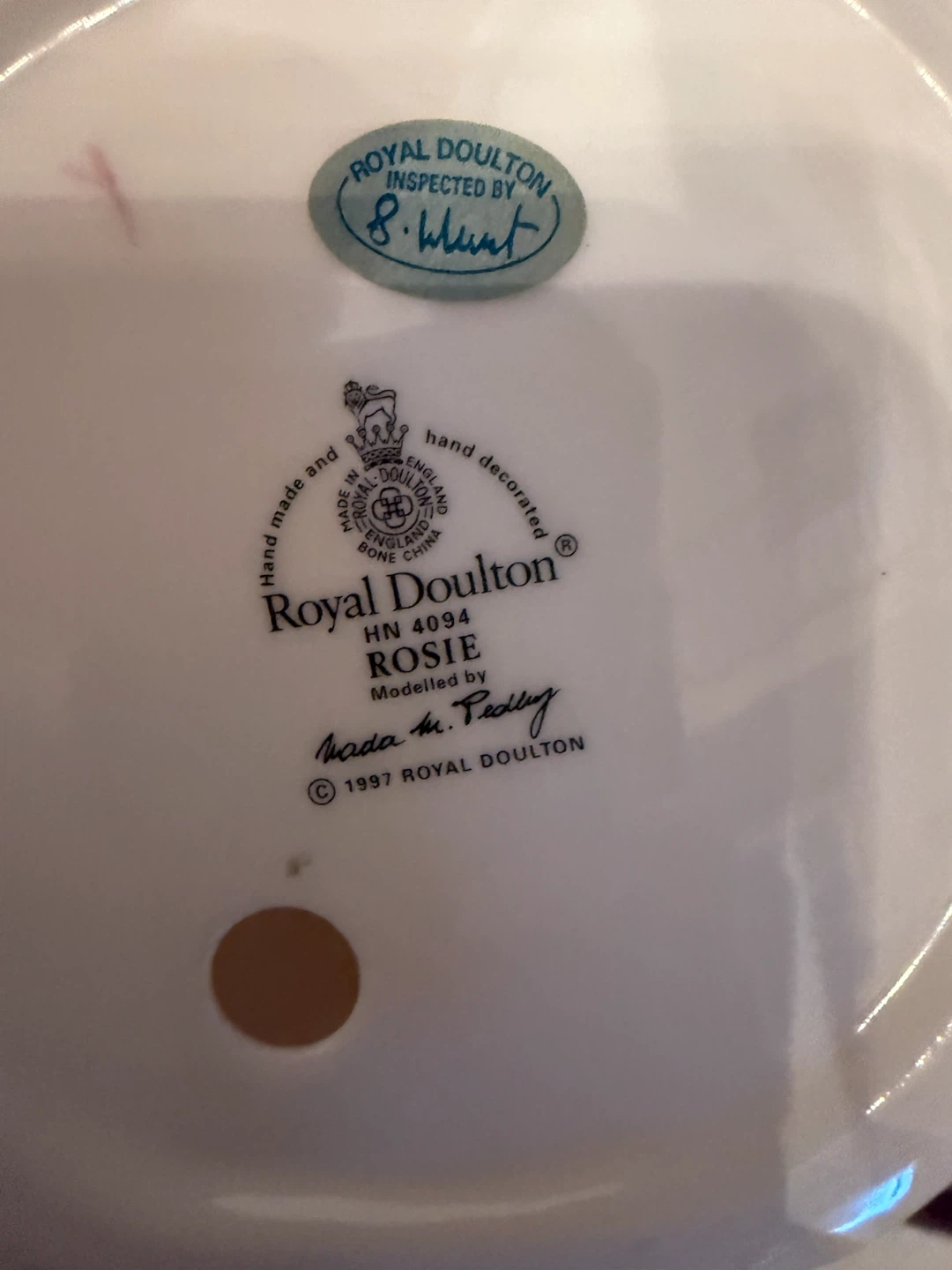 Royal Doulton Rosie Figurine HN 4094 - photo 2