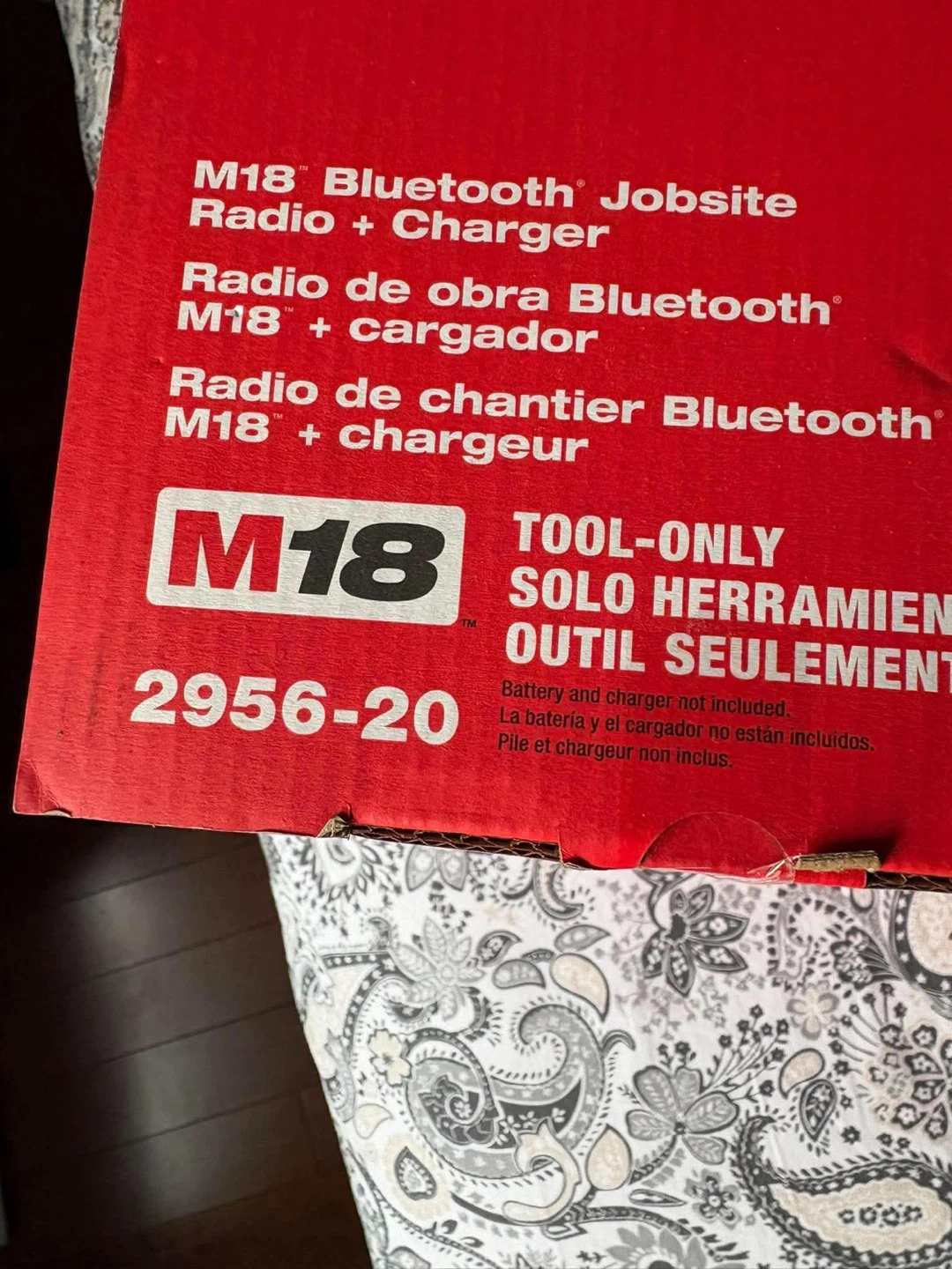 Milwaukee M18 Jobsite Radio + Charger 2956-20 - photo 2