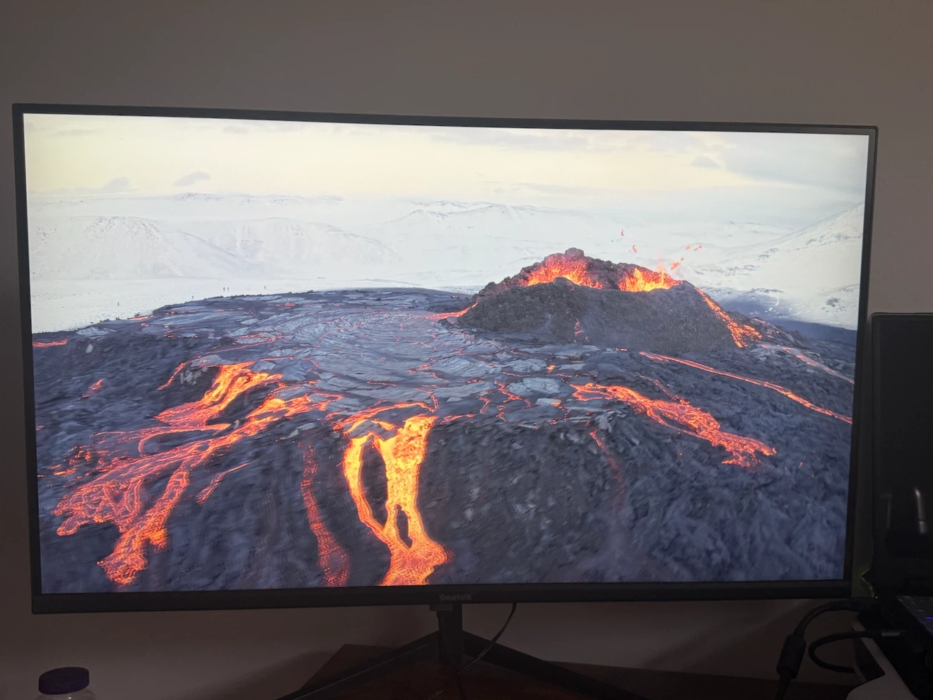 Gawfolk 32" 4K UHD Curved Monitor — In Box, Under Warranty - photo 3