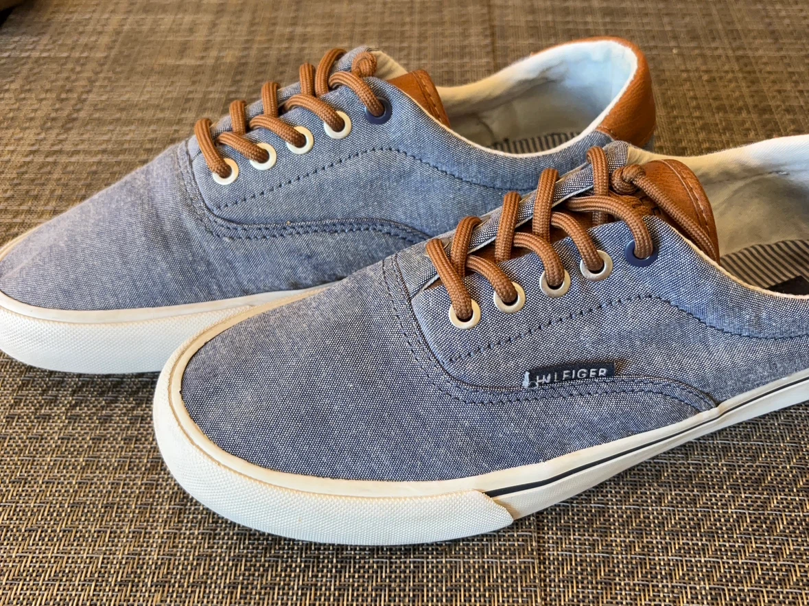 Tommy Hilfiger size 8 men’s Blue Sneakers - photo 2