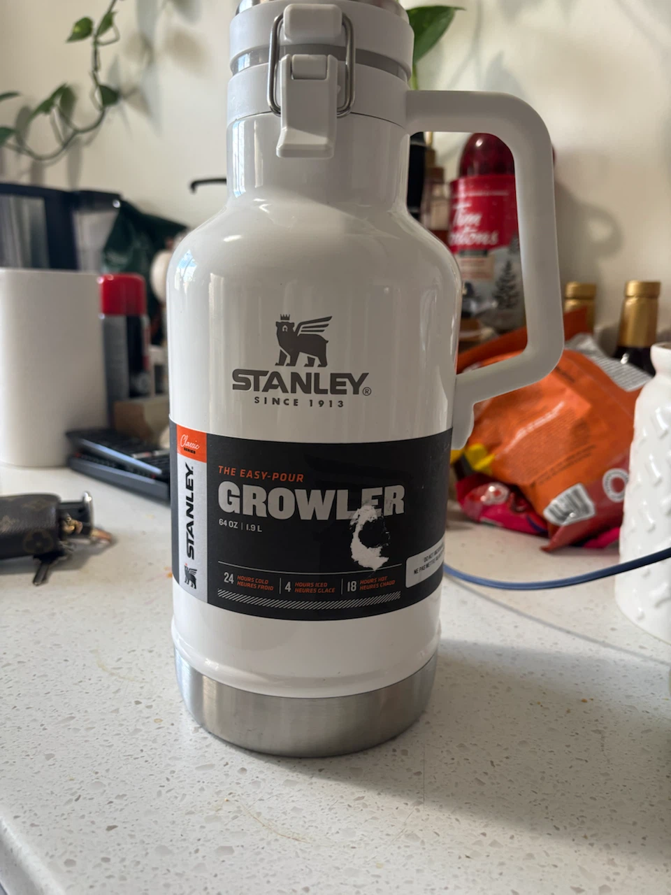 Stanley Classic Easy-Pour Growler 64oz