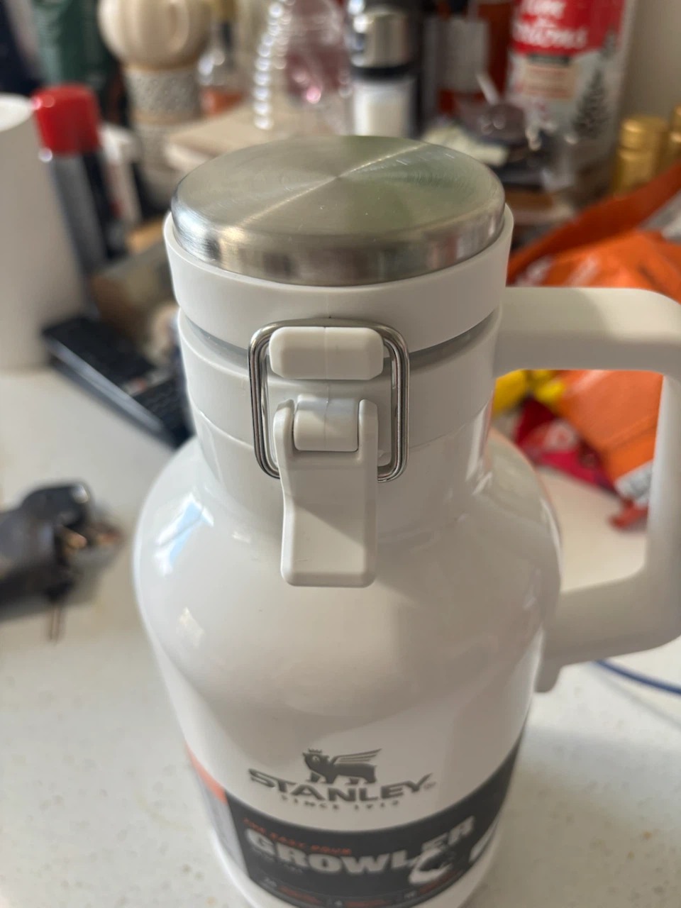 Stanley Classic Easy-Pour Growler 64oz - photo 2