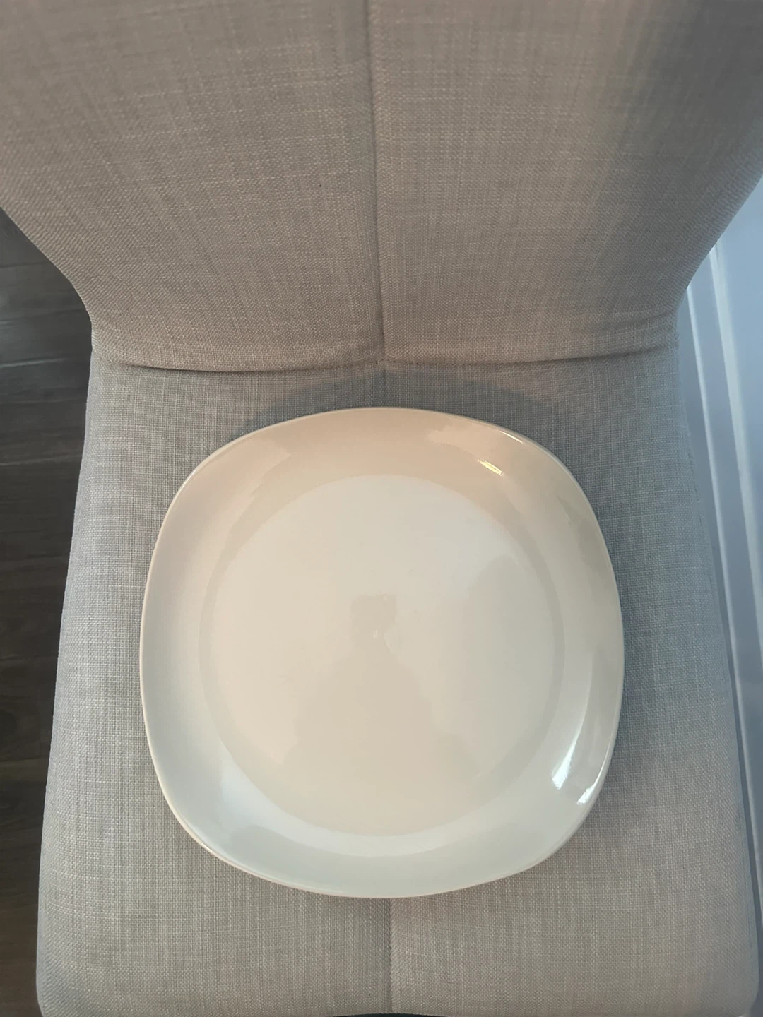 Set of 4 Cream Square Dinner Plates