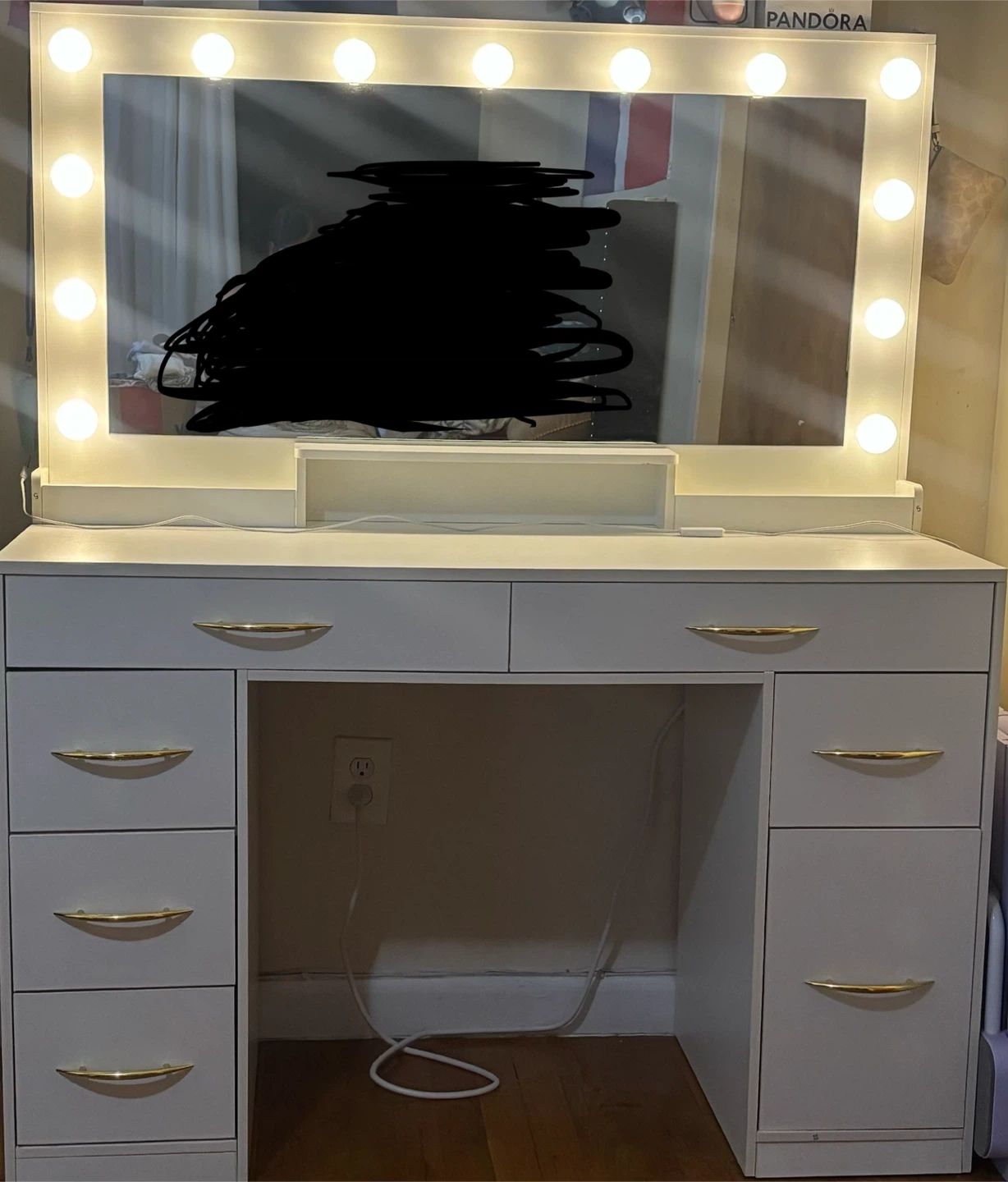 White Vanity Desk with Lighted Mirror - photo 3