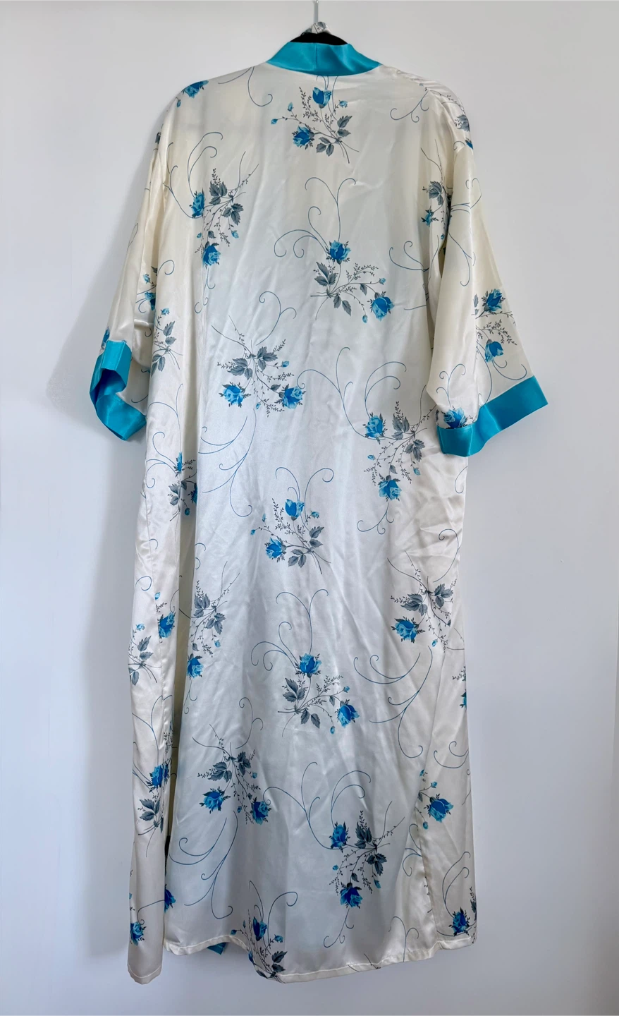 Jasmin Blue Satin Nightgown & White Floral Robe Set M - photo 2