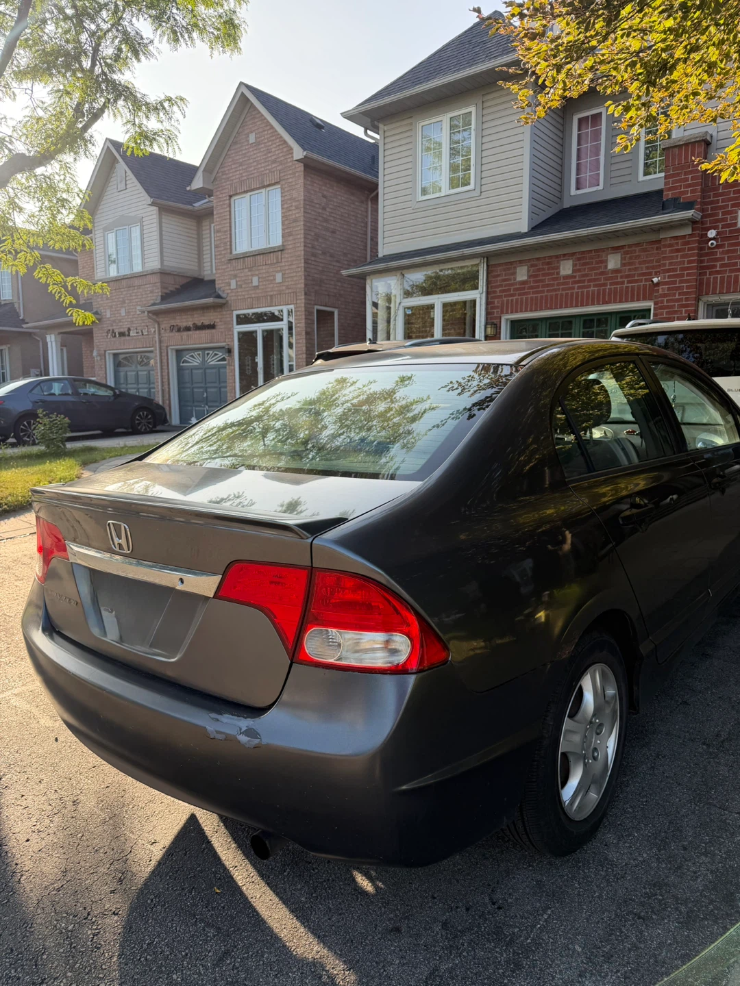 Honda Civic Sedan - photo 2