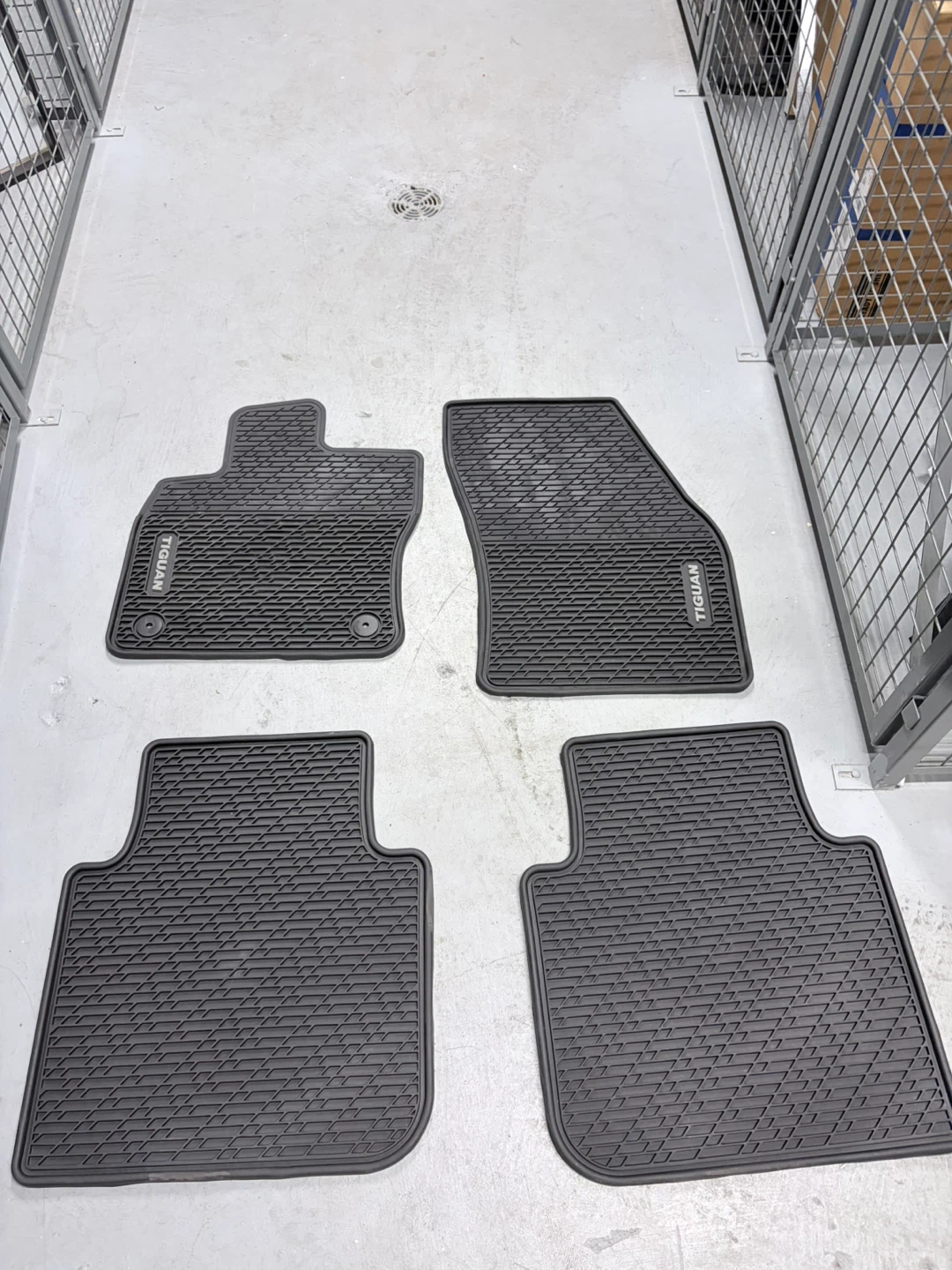 Volkswagen Tiguan Rubber Floor Mats