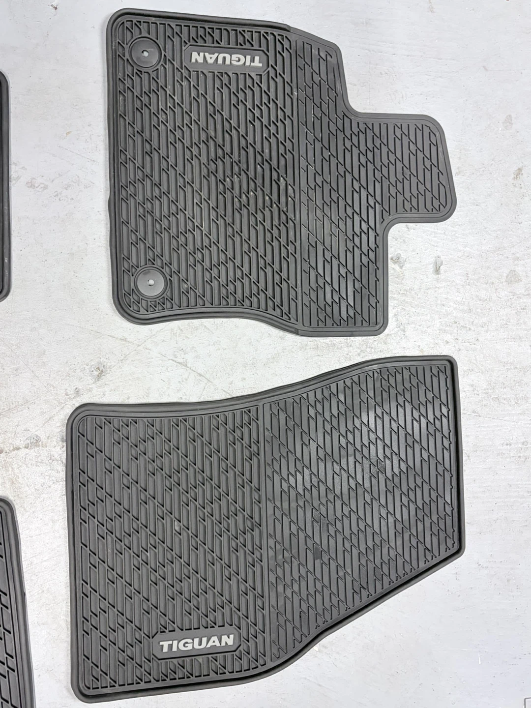 Volkswagen Tiguan Rubber Floor Mats - photo 2