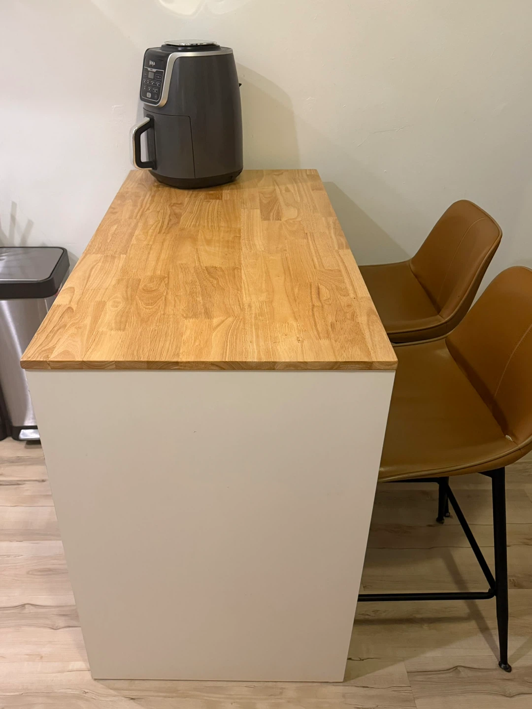 Kitchen Island with Two Bar Stools - photo 2
