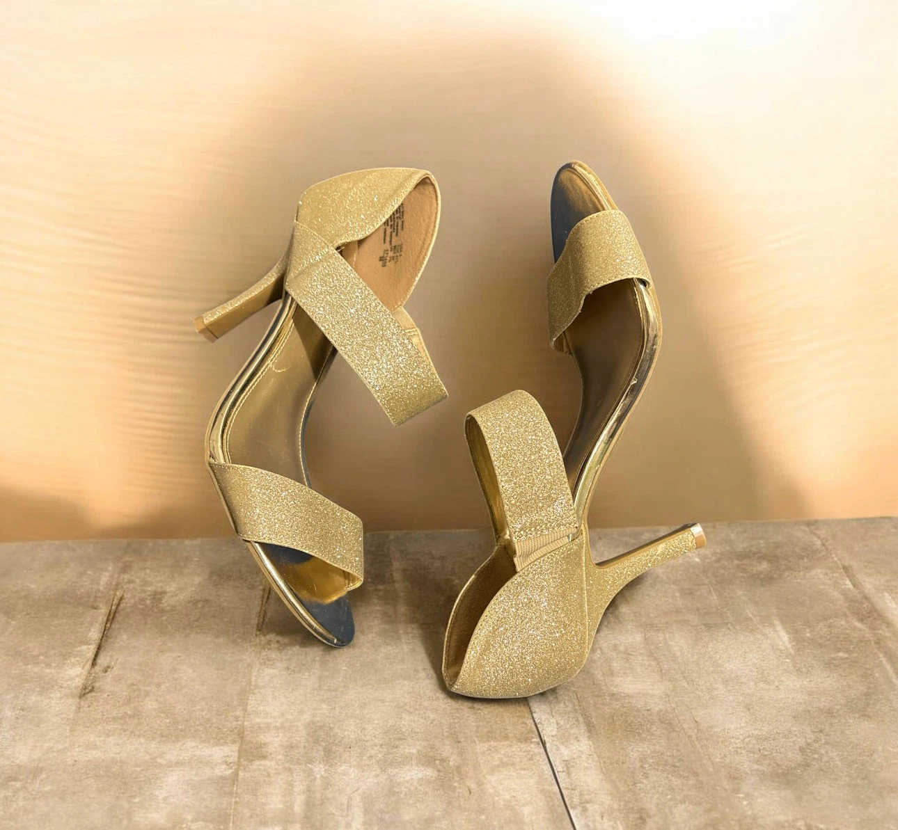 Fioni Gold Glitter Heels Size 9 - photo 2