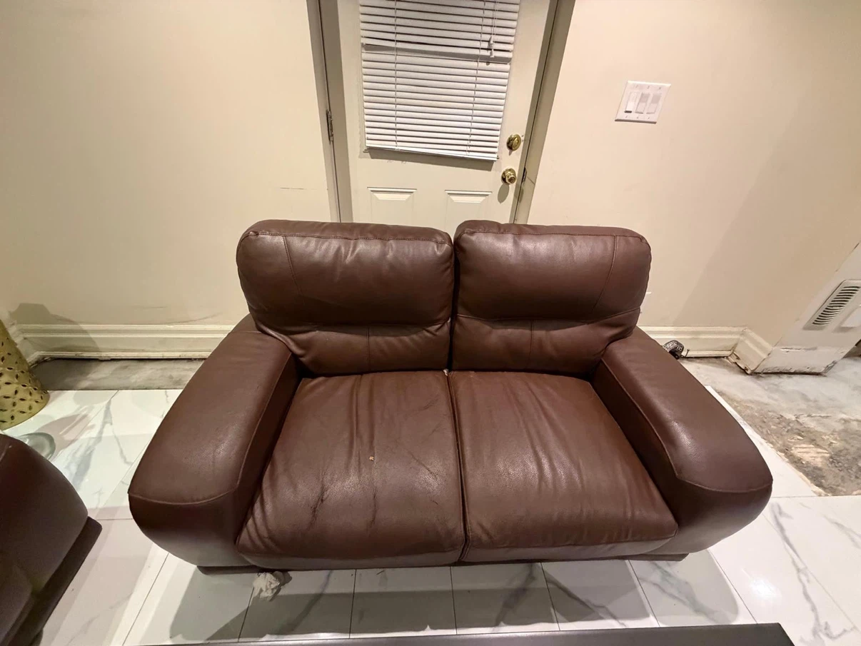 Dark brown leather loveseat - photo 2