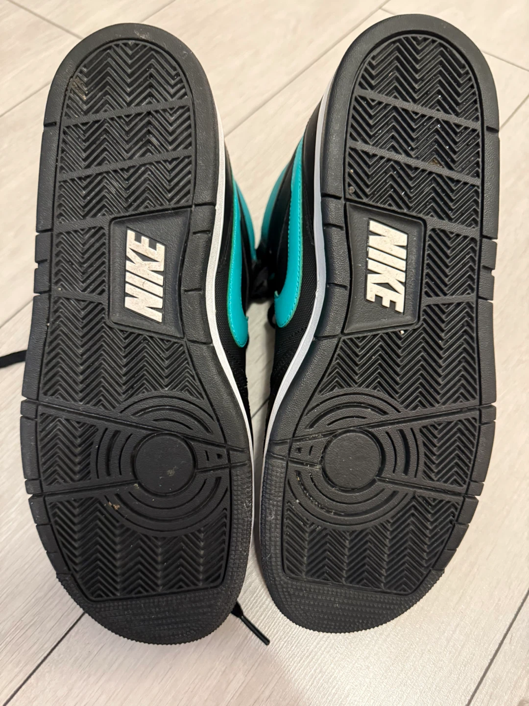 Nike Air High-Top Sneakers Black and Teal - photo 5