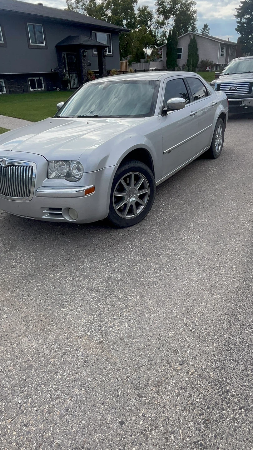 2009 Chrysler 300 v8 hemi - photo 2