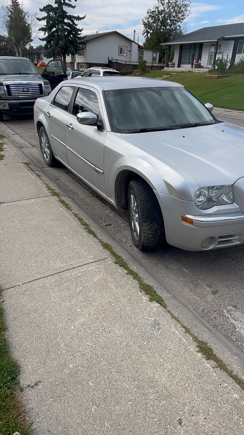 2009 Chrysler 300 v8 hemi - photo 3