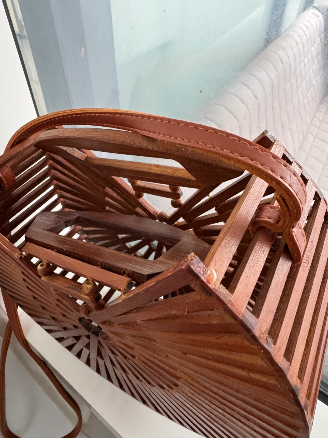 Cult Gaia style from Bali island Wooden circular handbag - photo 2
