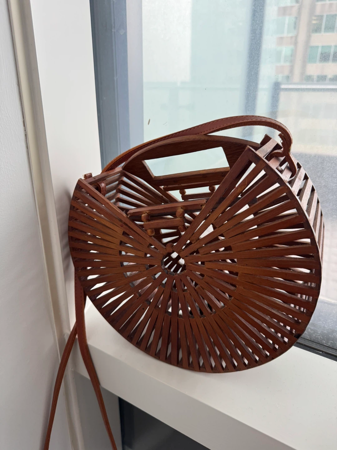 Cult Gaia style from Bali island Wooden circular handbag - photo 3