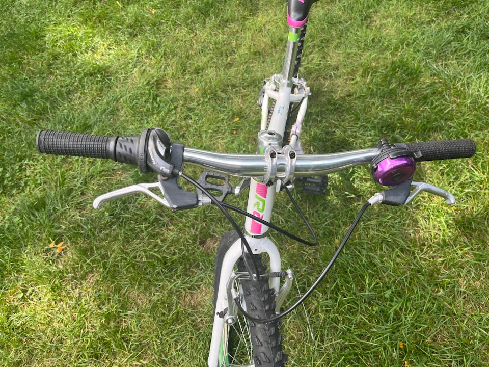 Raleigh Lily 24” Girls’ Mountain Bike - photo 3
