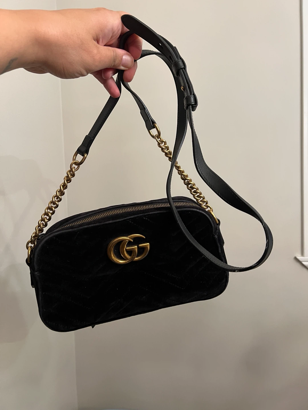 Authentic Gucci Marmont Velvet Shoulder Bag