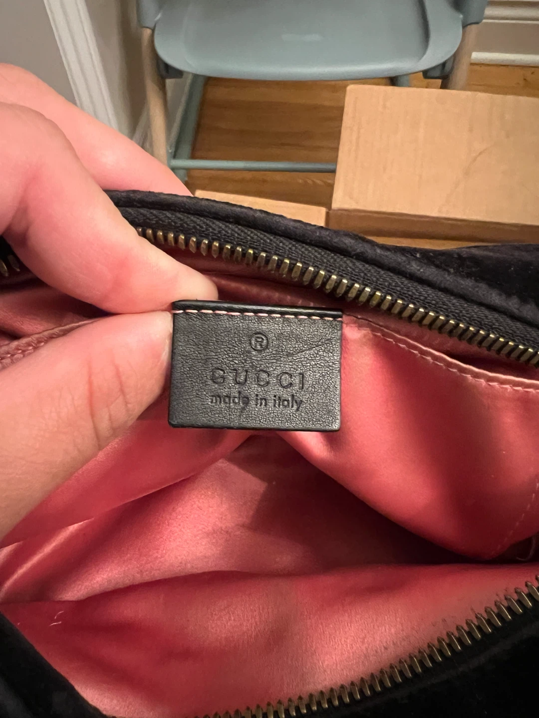 Authentic Gucci Marmont Velvet Shoulder Bag - photo 4