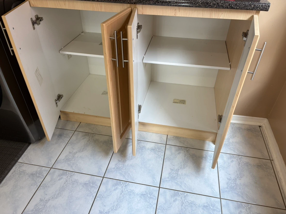Kitchen cabinets with countertop - photo 2