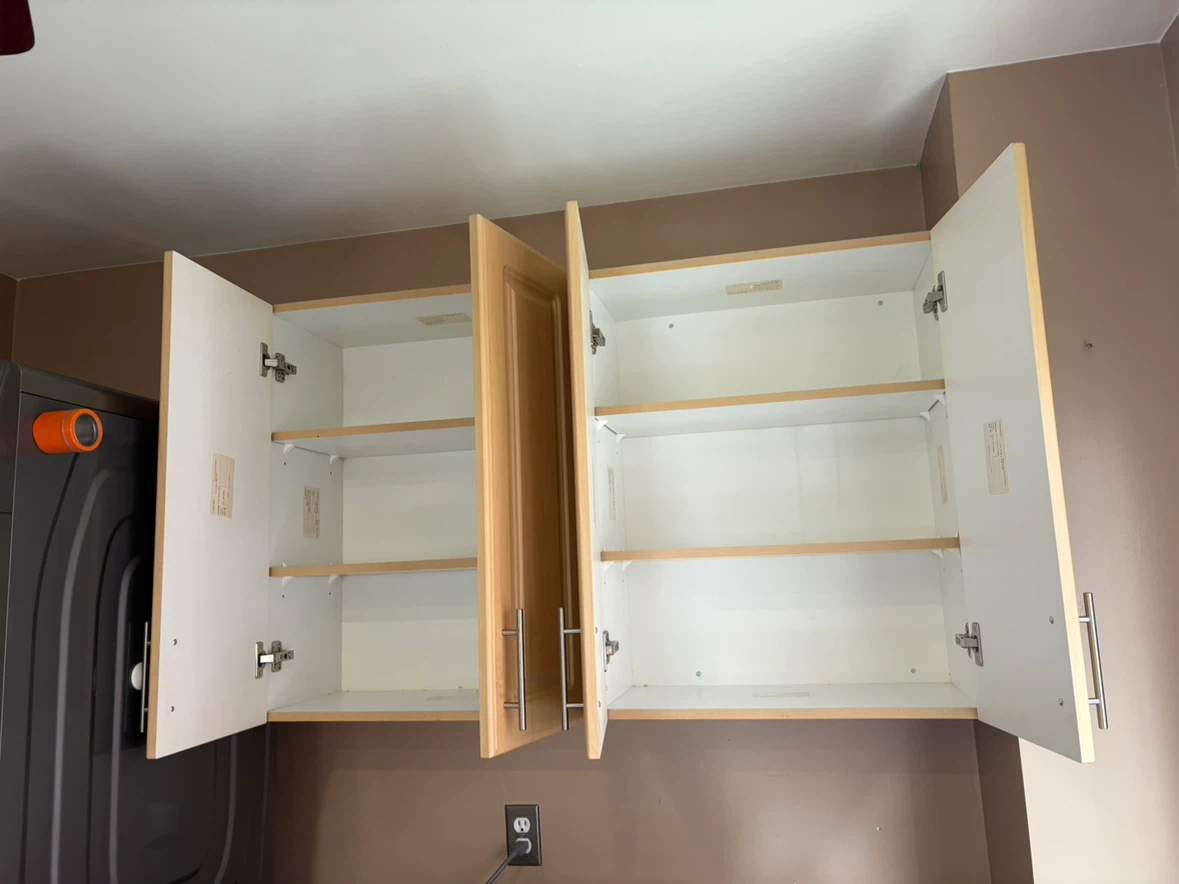 Kitchen cabinets with countertop - photo 3