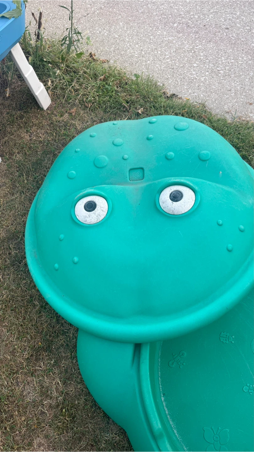 Step2 Frog Sandbox with Lid - photo 4