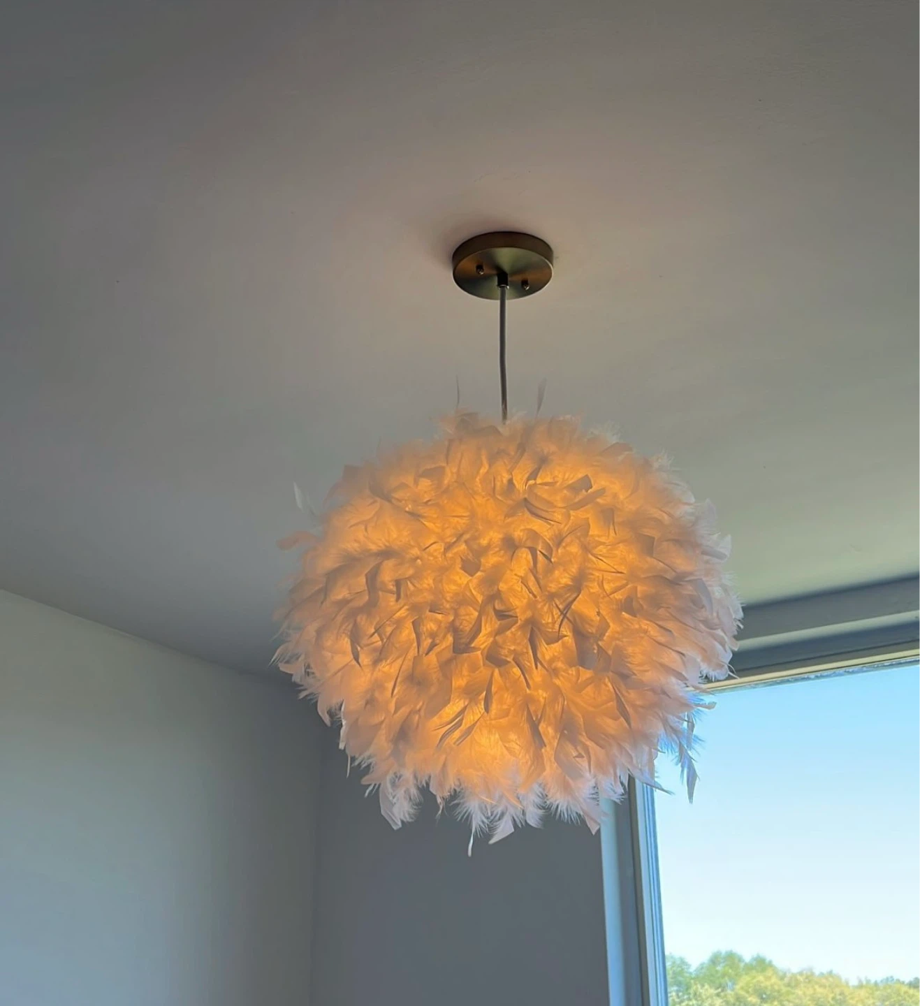 White Feather Pendant Light