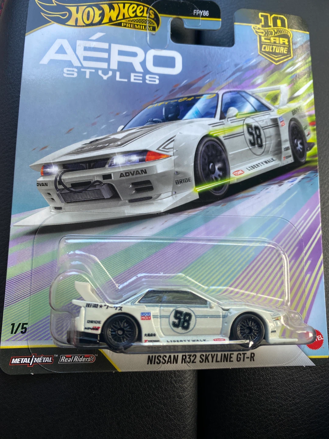 Hot Wheels Premium LB-Kaido Works Nissan R32 Skyline GT-R