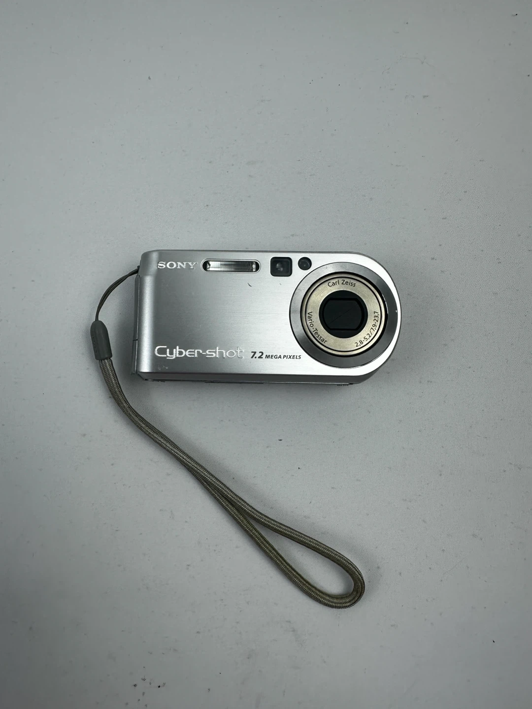Sony Cyber-shot DSC-P200 Digital Camera FOR PARTS
