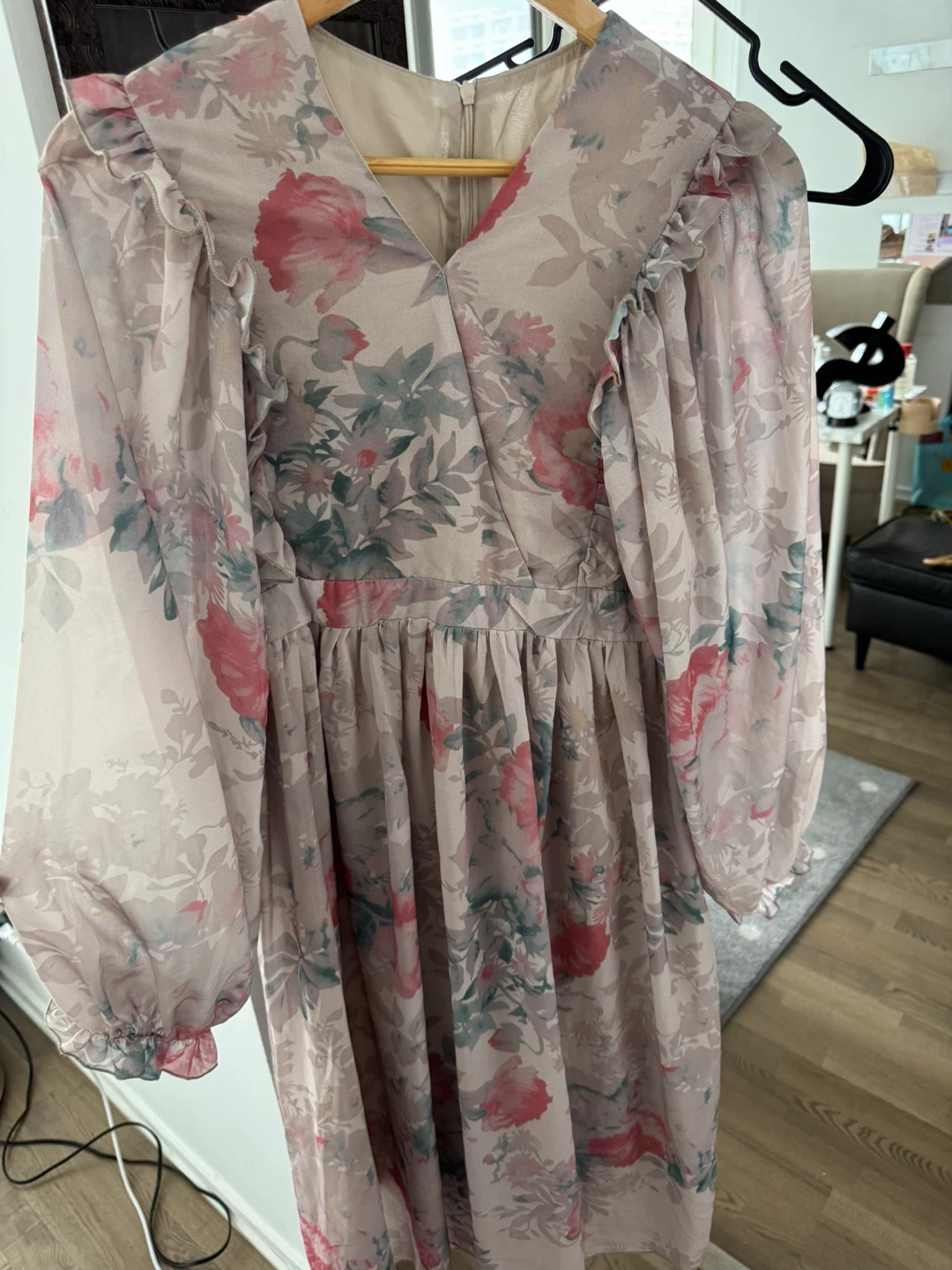 Size XS Floral Long Sleeve Dress - photo 3