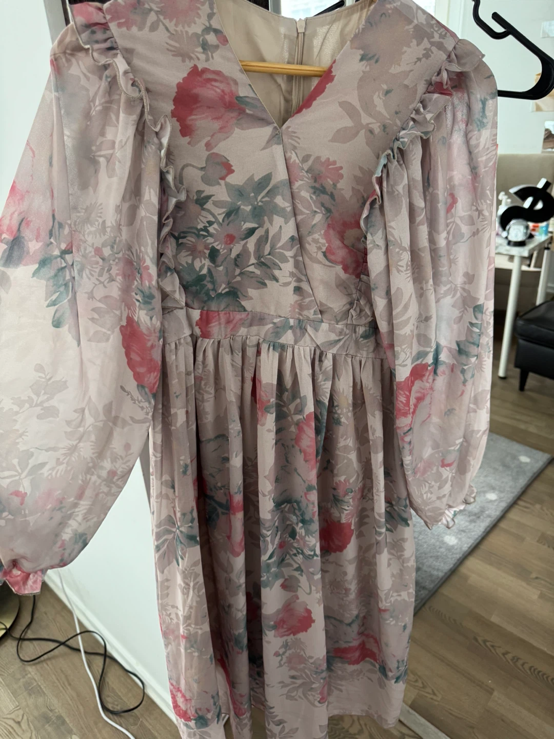 Size XS Floral Long Sleeve Dress - photo 4