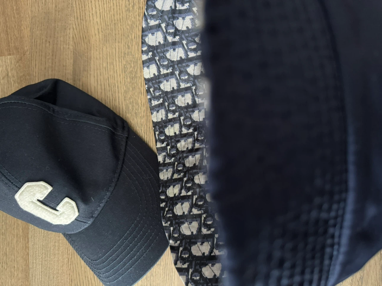Christian Dior Reversible Bucket Hat - photo 3