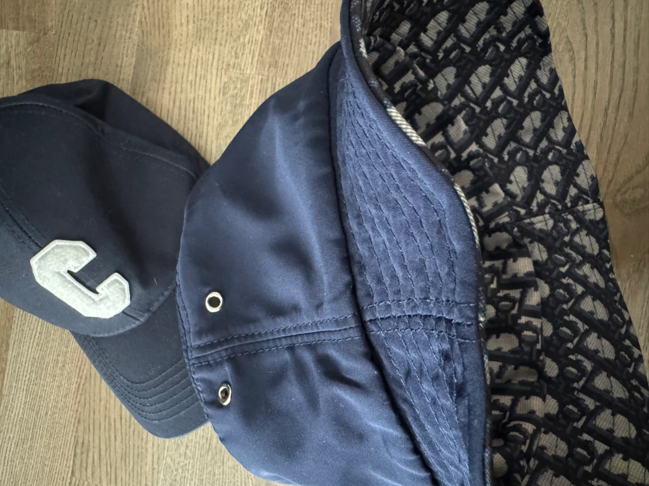 Christian Dior Reversible Bucket Hat - photo 4