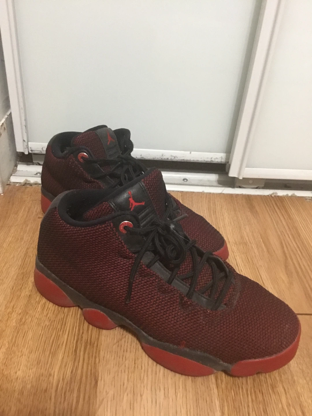 Air Jordan Horizon Low BG 'Black Gym Red' - photo 2