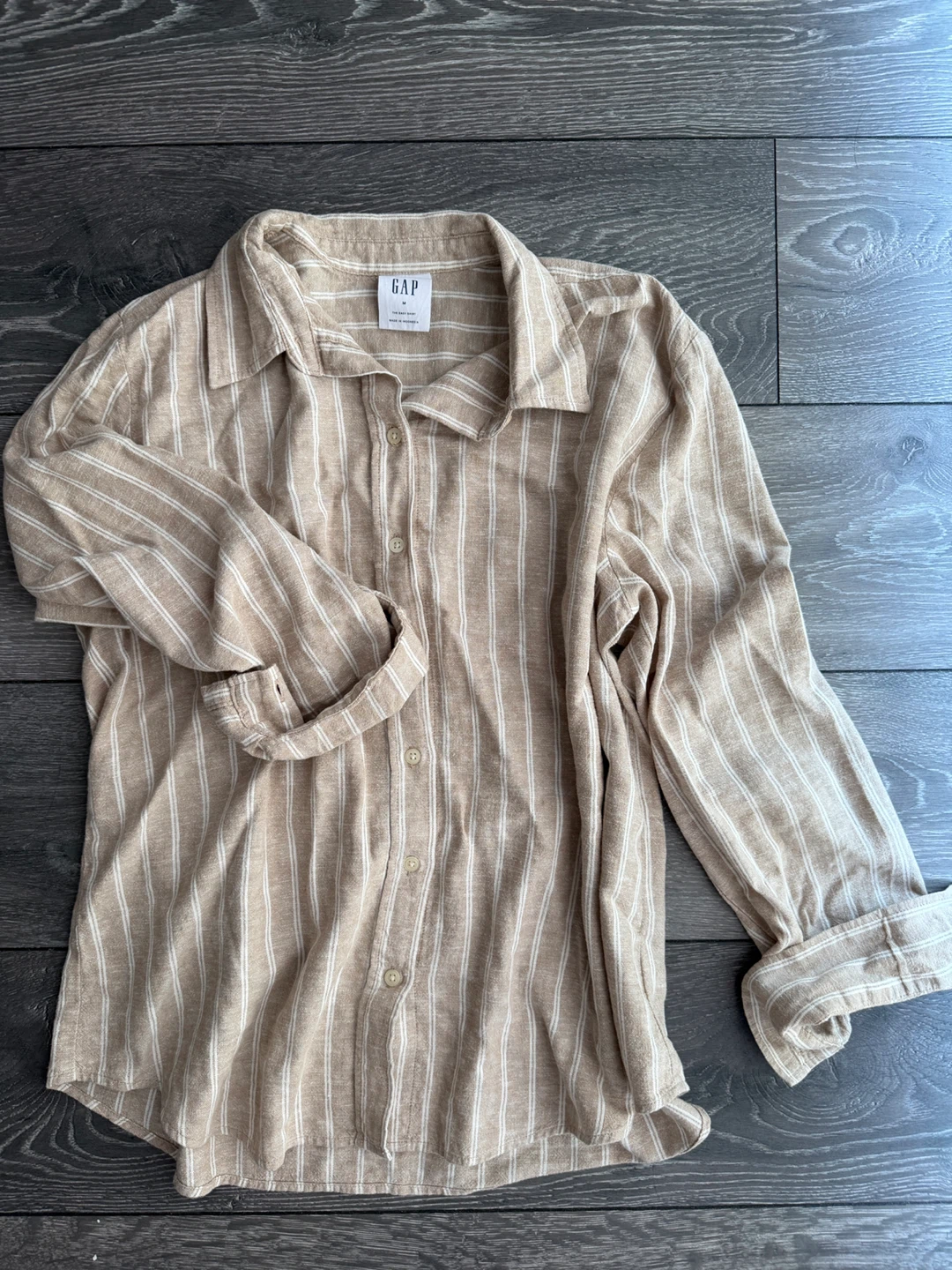 Gap Women’s Shirt - Size Medium